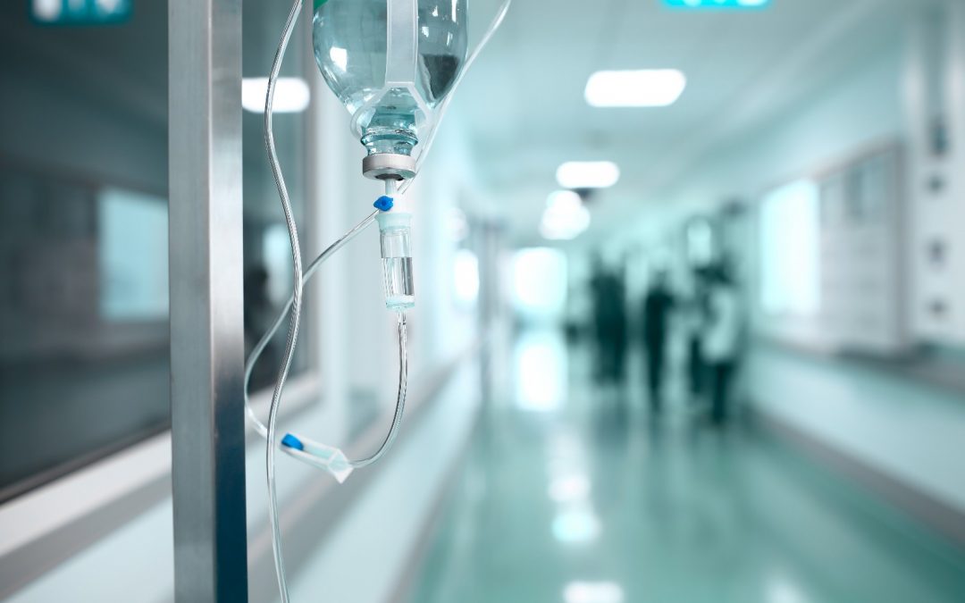 ¿Es necesario que el familiar pernocte en el hospital para tener derecho al permiso retribuido por hospitalización?
